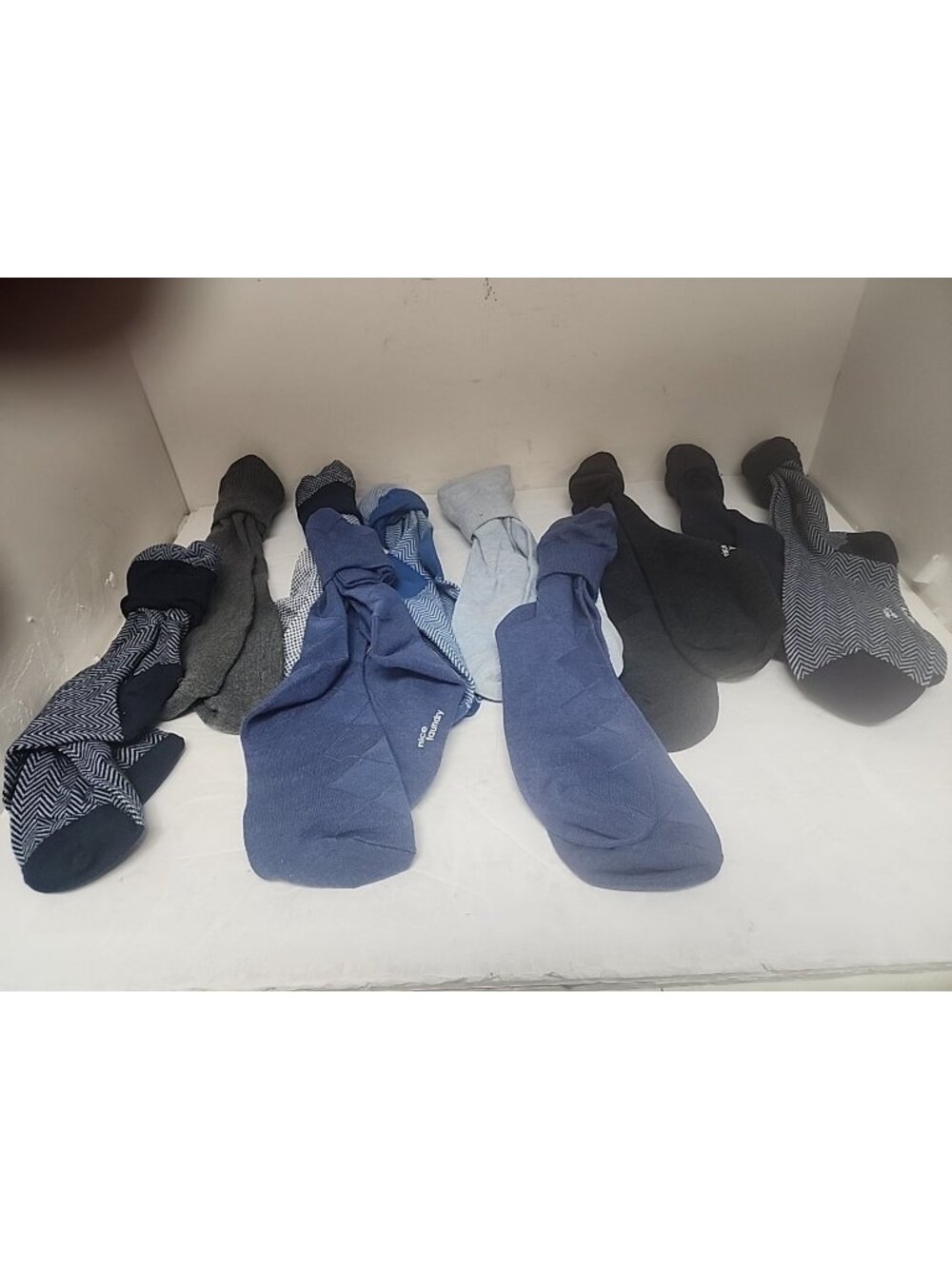 10 Pairs Men's Nice Laundry Socks Assorted Colors And Sizes NWOT